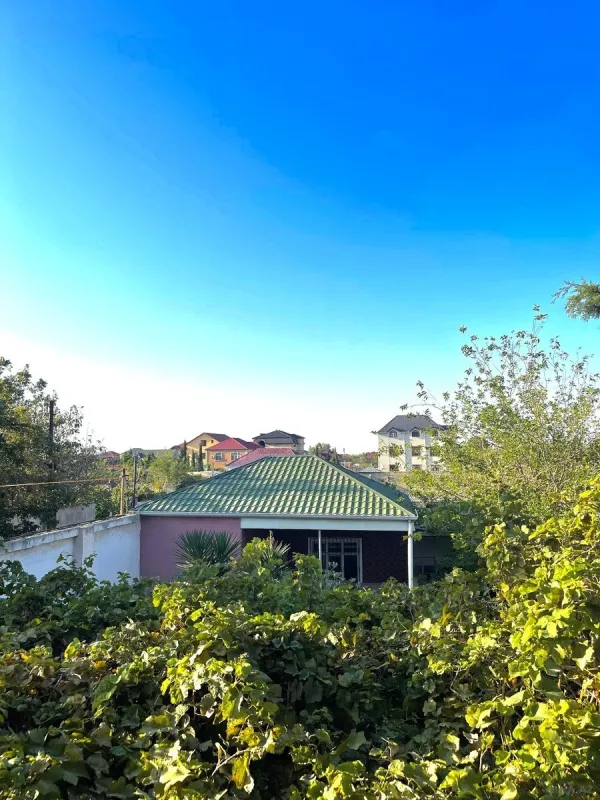 Satılır 6 otaqlı həyət evi 170 m²