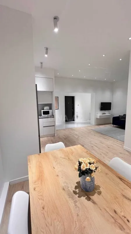 Satılır 2 otaqlı mənzil 70 m²