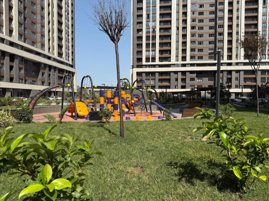 Satılır 2 otaqlı mənzil 70 m²