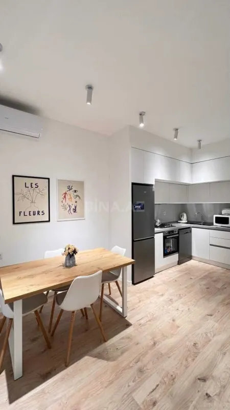 Satılır 2 otaqlı mənzil 70 m²