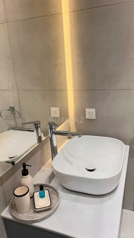 Satılır 2 otaqlı mənzil 70 m²