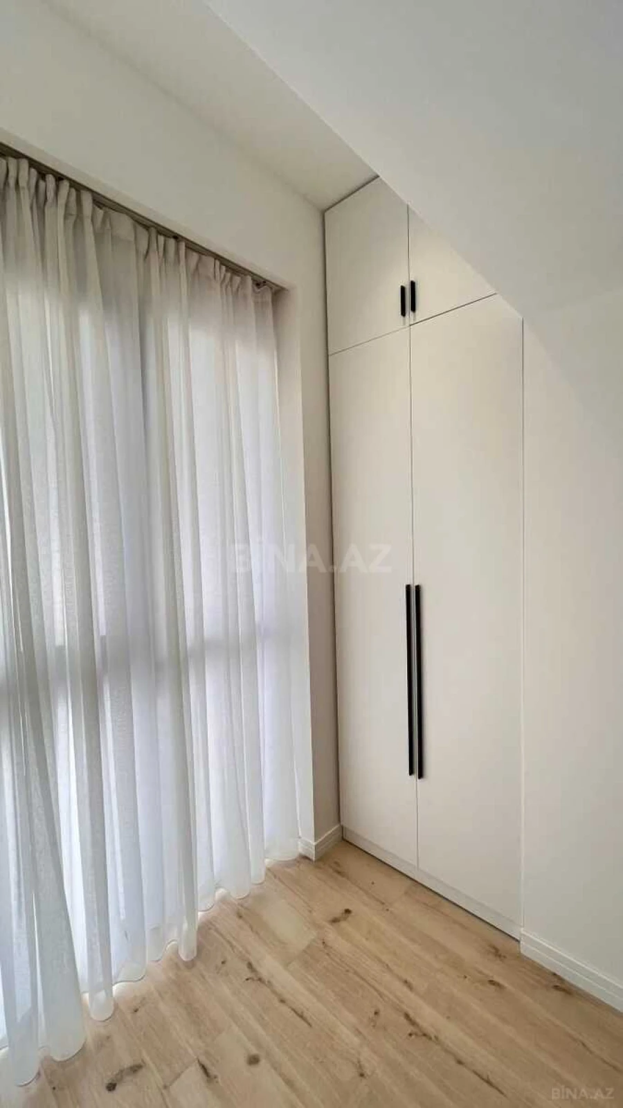 Satılır 2 otaqlı mənzil 70 m²