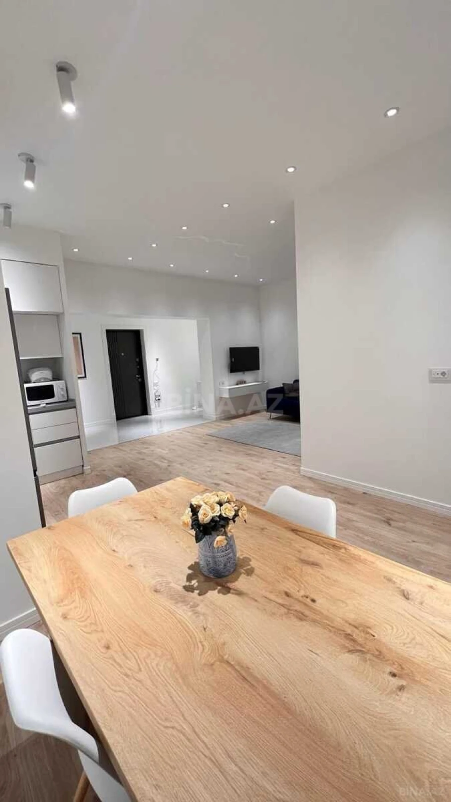 Satılır 2 otaqlı mənzil 70 m²