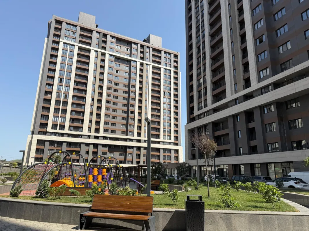 Satılır 2 otaqlı mənzil 70 m²