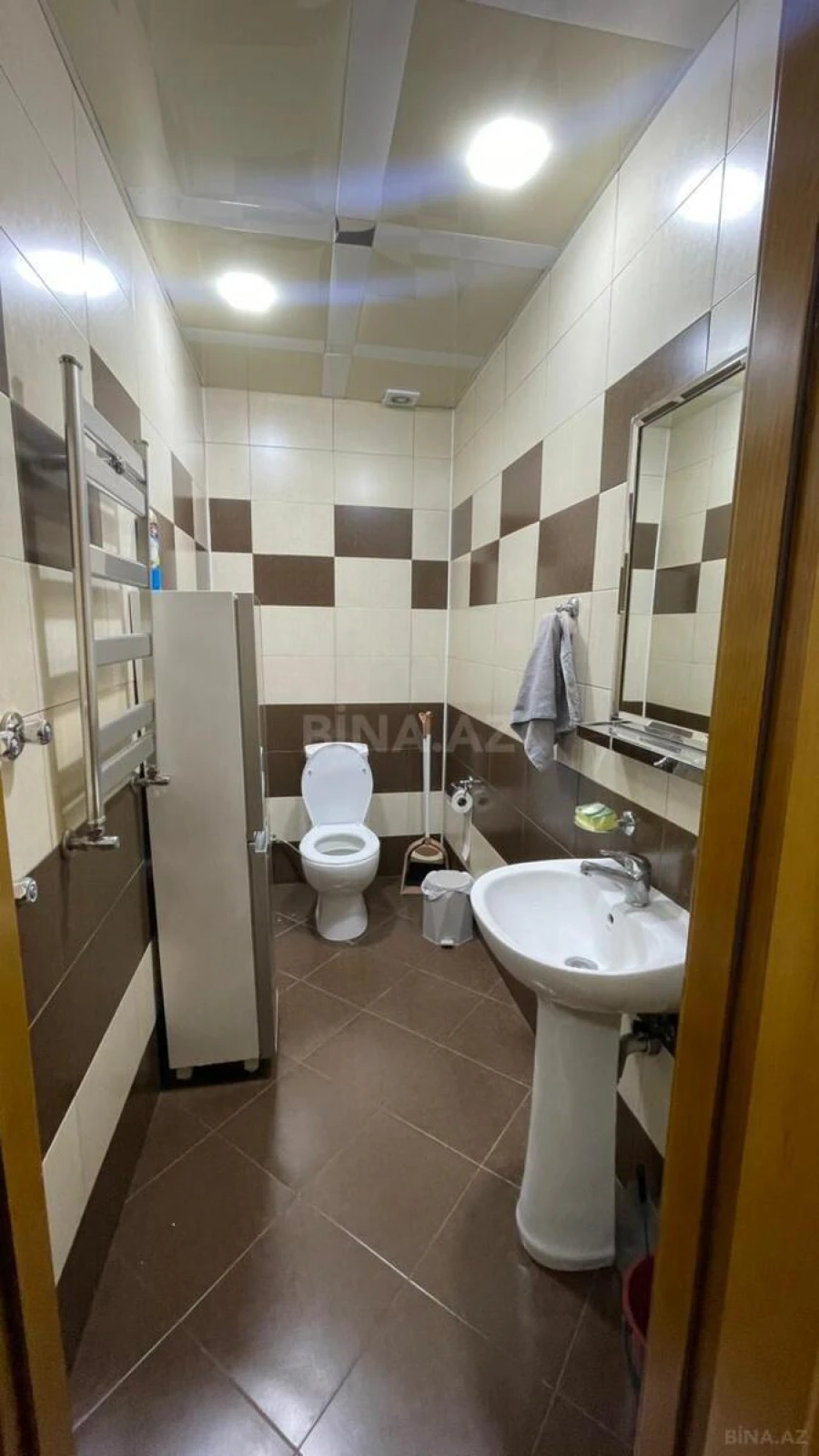 Satılır 3 otaqlı mənzil 132 m²