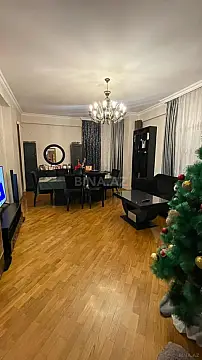 Satılır 3 otaqlı mənzil 132 m² — Bakı, İnşaatçılar 3 otaq 132.00 m²