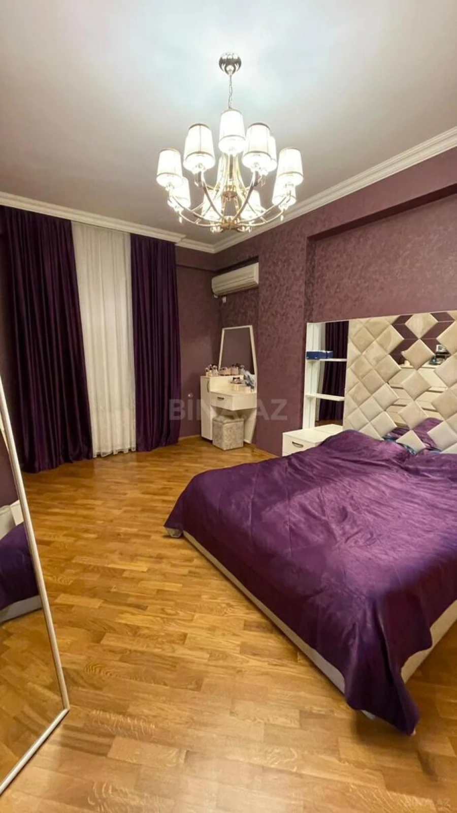 Satılır 3 otaqlı mənzil 132 m²