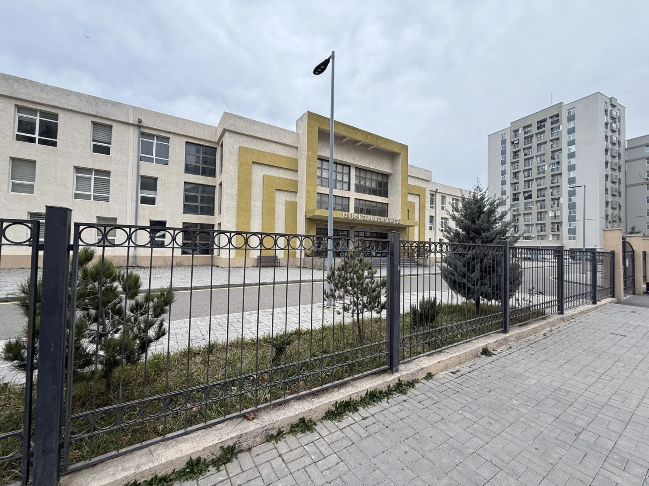 Satılır 2 otaqlı mənzil 67 m²