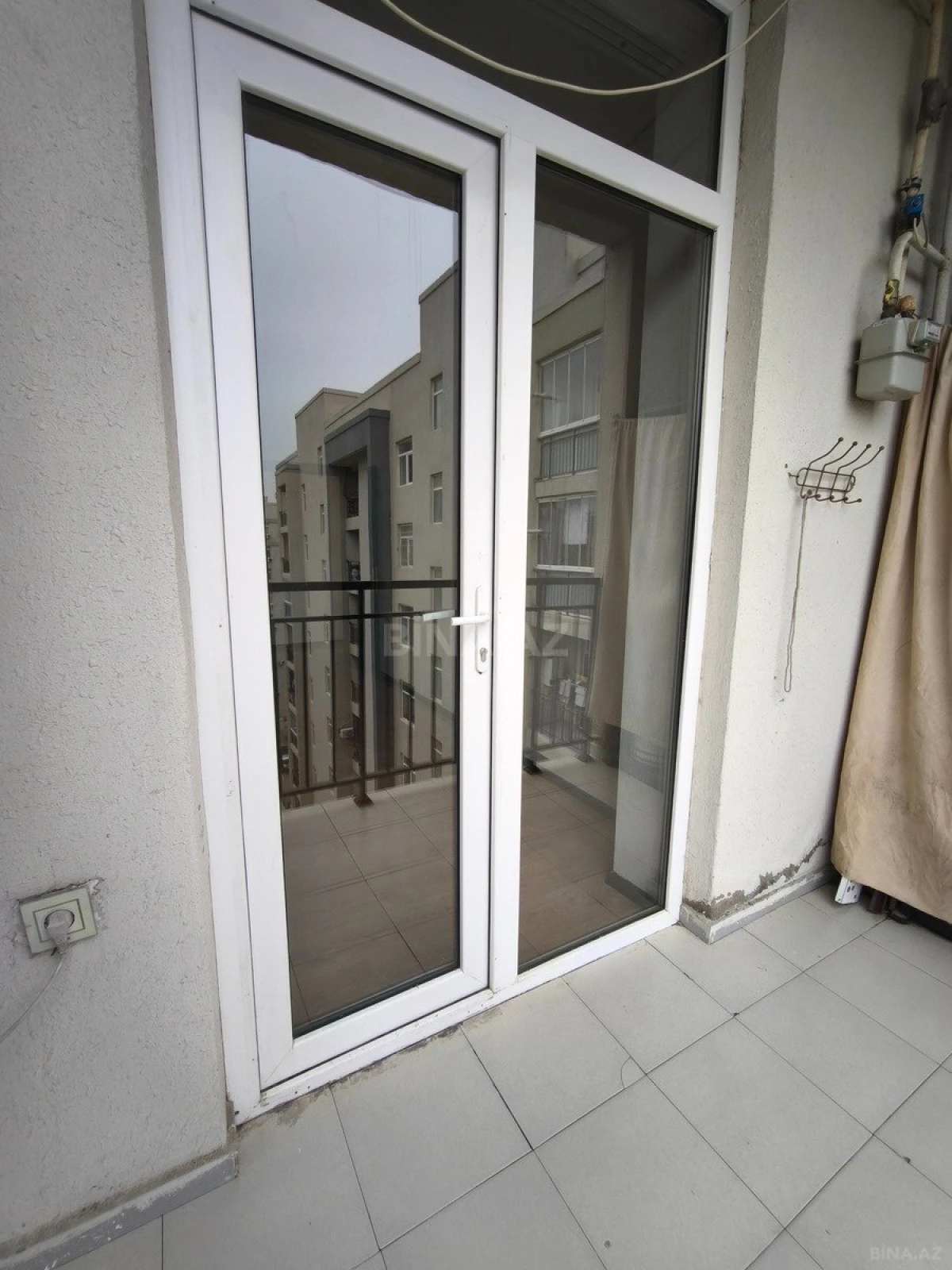 Satılır 2 otaqlı mənzil 67 m²