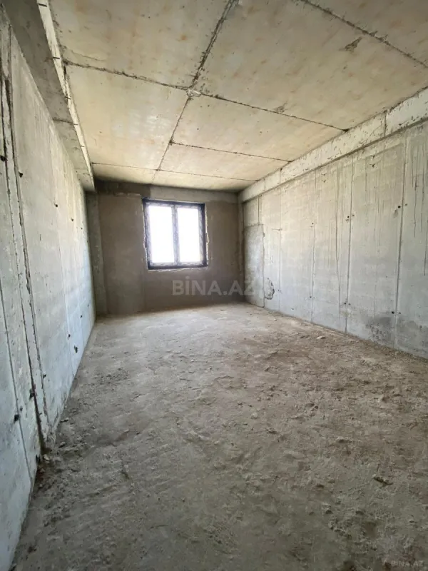 Satılır 4 otaqlı mənzil 321 m²