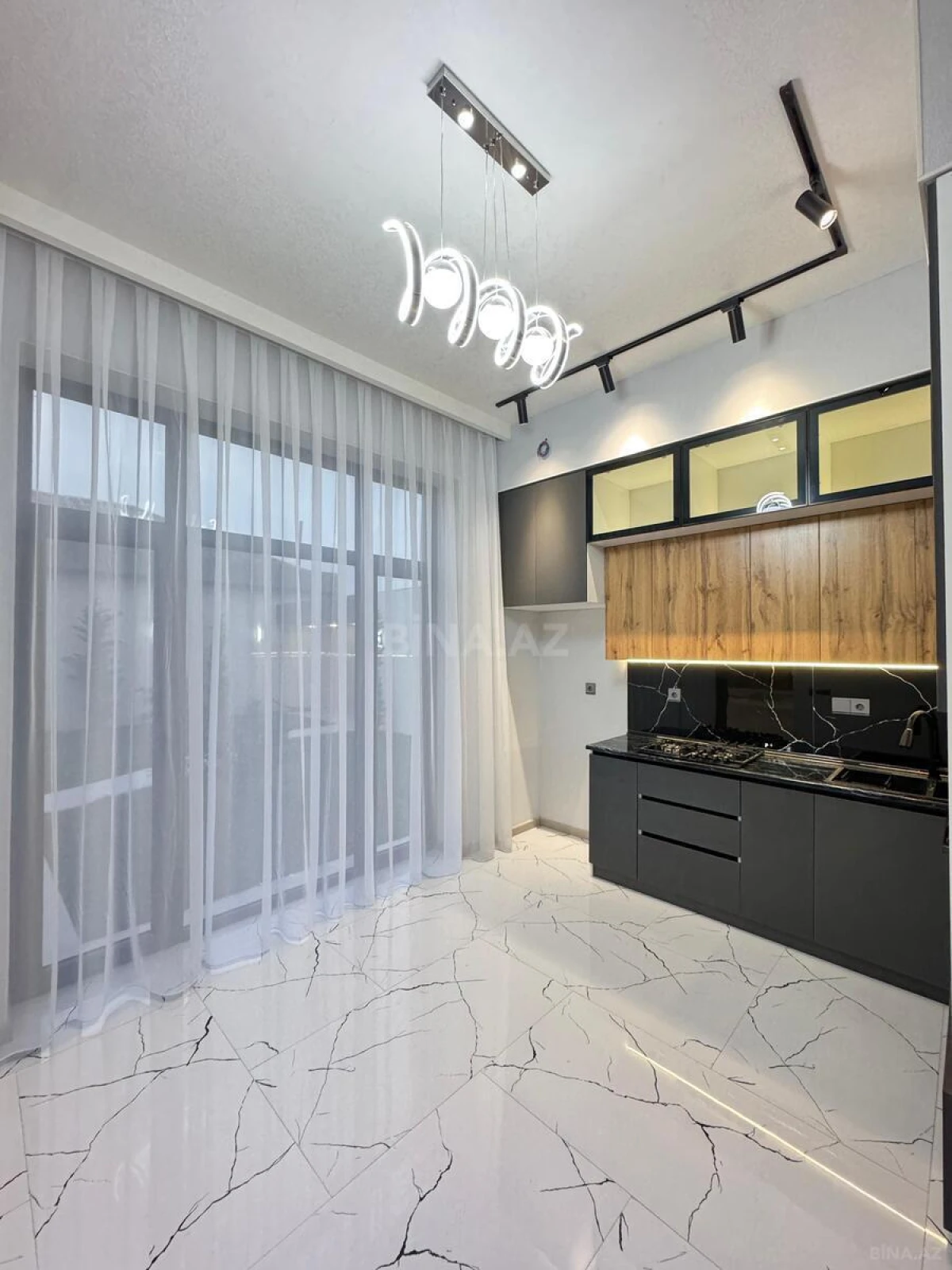 Satılır 4 otaqlı həyət evi 160 m²