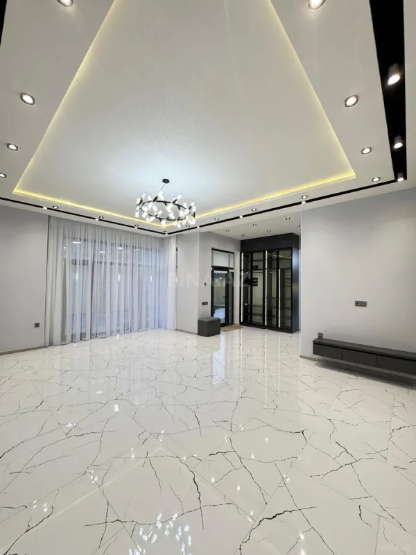 Satılır 4 otaqlı həyət evi 160 m²
