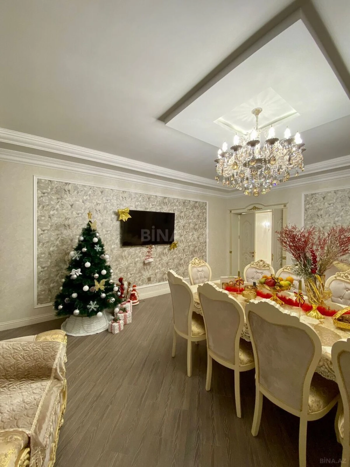 Satılır 3 otaqlı mənzil 160 m²