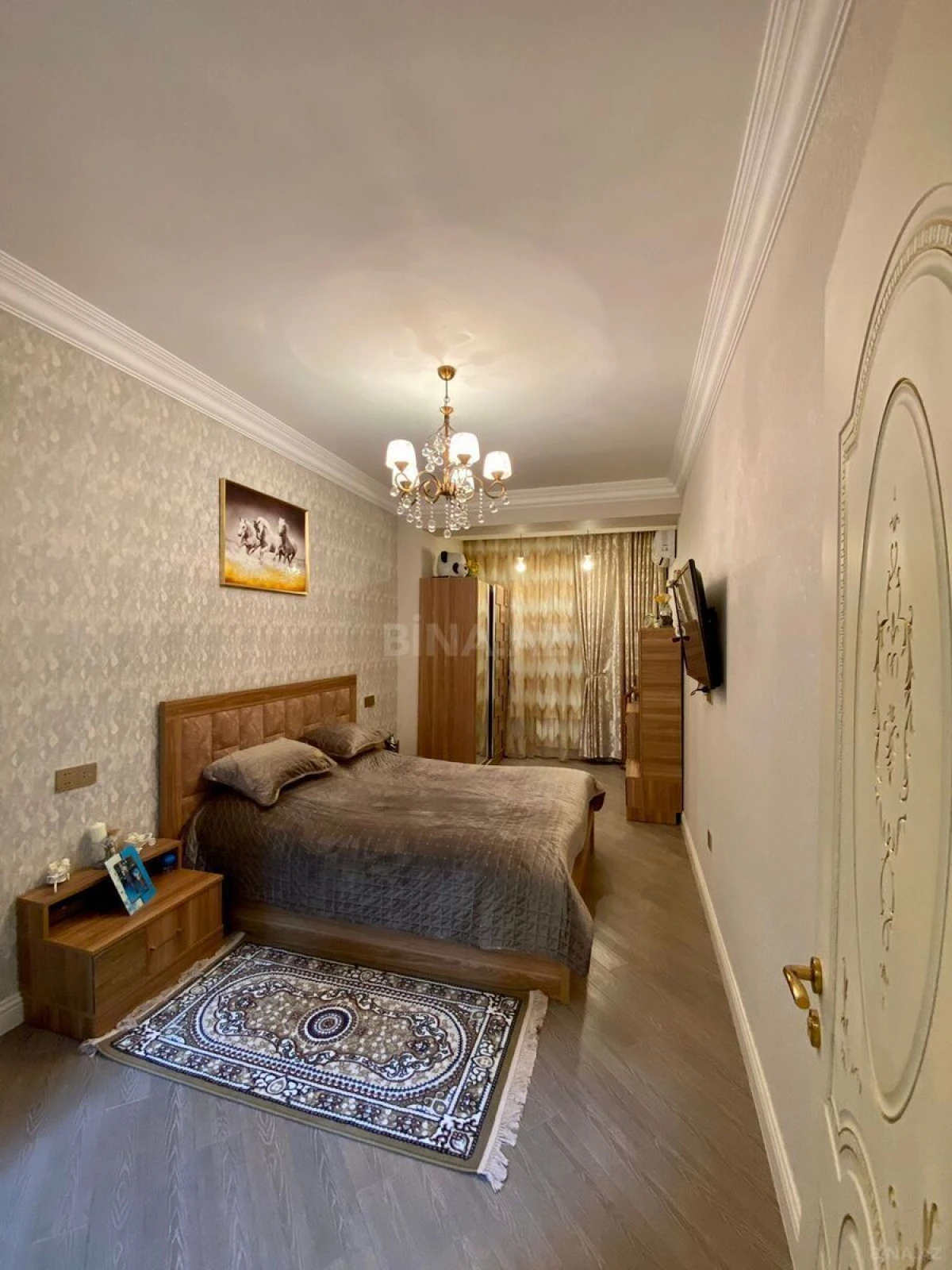 Satılır 3 otaqlı mənzil 160 m²