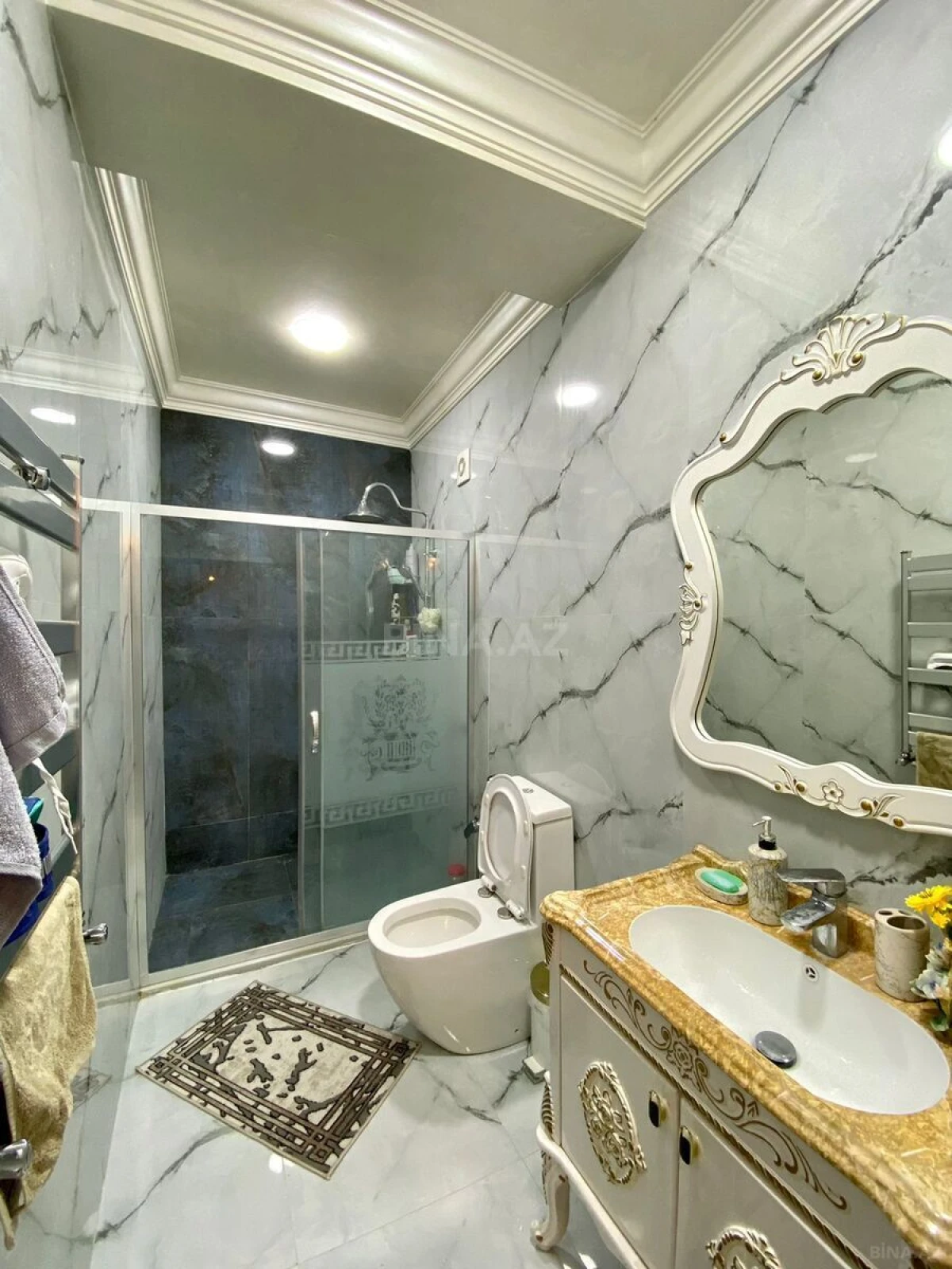 Satılır 3 otaqlı mənzil 160 m²