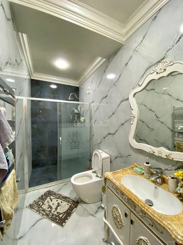 Satılır 3 otaqlı mənzil 160 m²