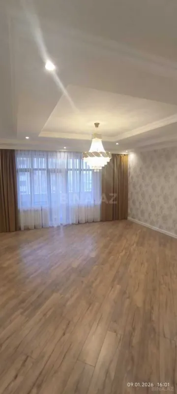 Satılır 3 otaqlı mənzil 170 m²