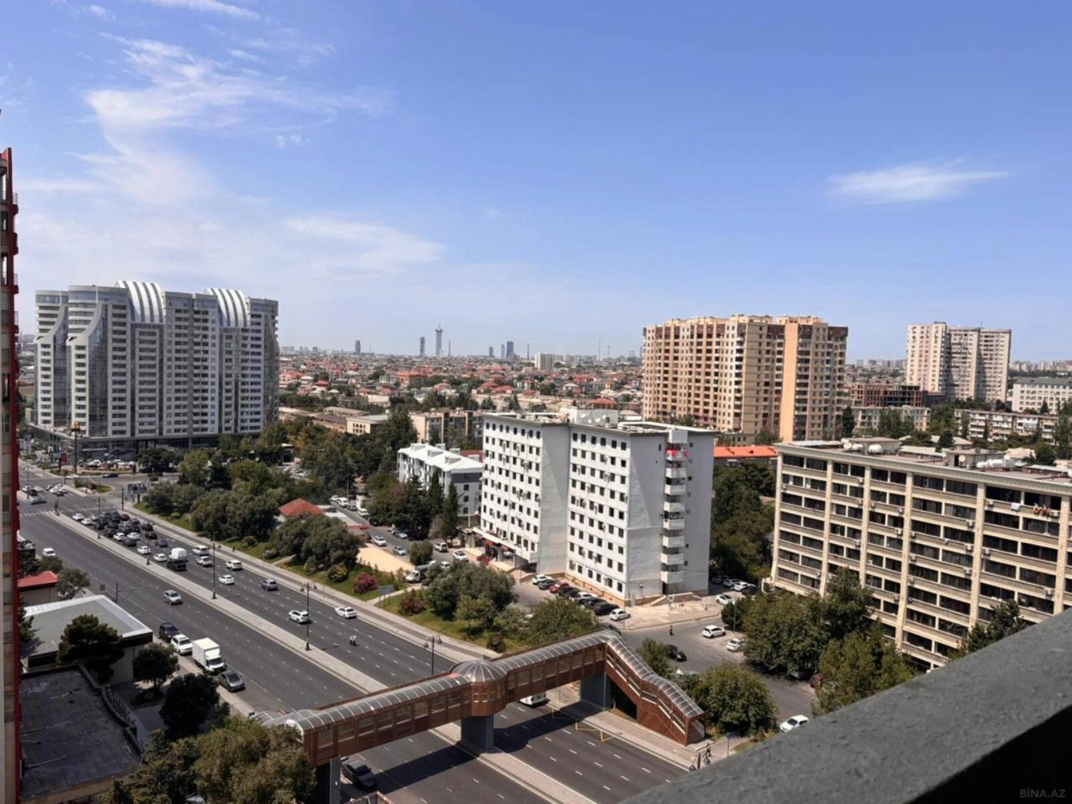 Satılır 3 otaqlı mənzil 104 m²