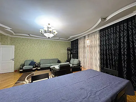 Satılır 4 otaqlı mənzil 154 m²