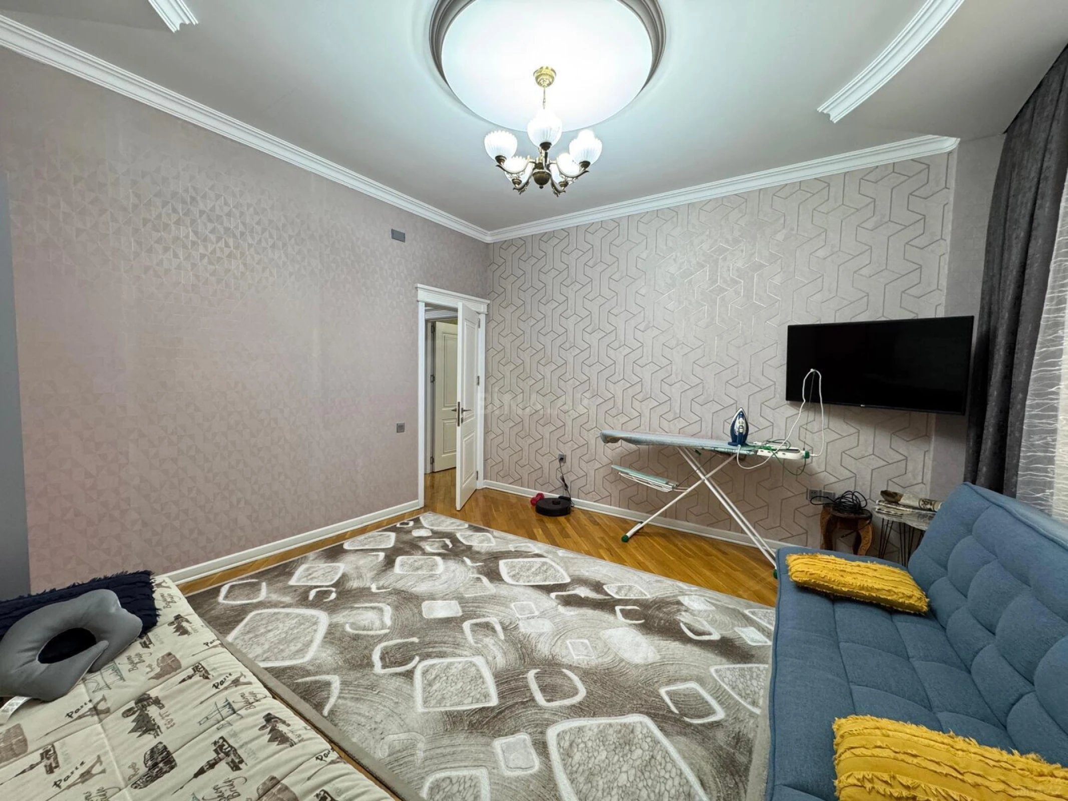 Satılır 4 otaqlı mənzil 154 m²