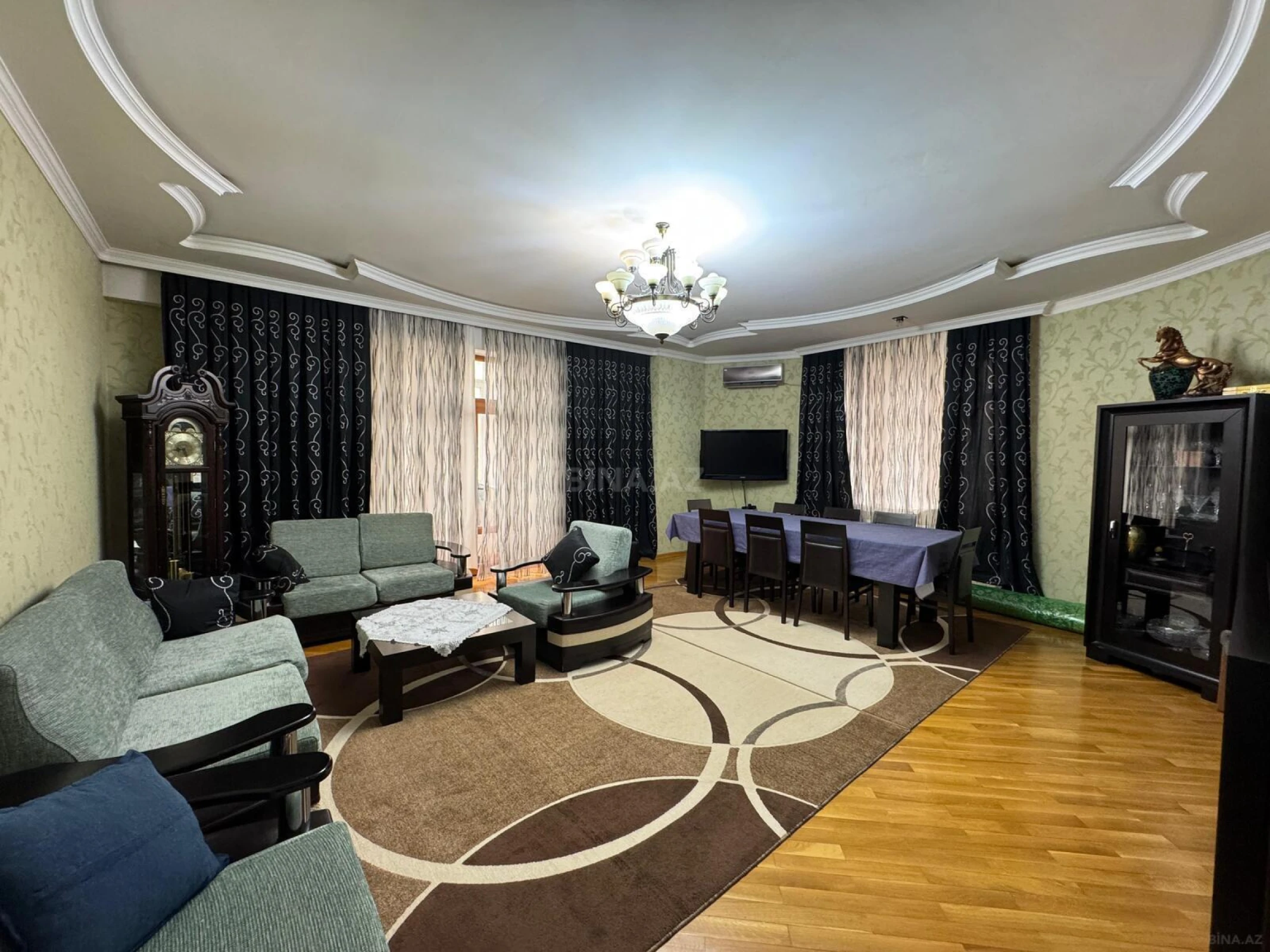 Satılır 4 otaqlı mənzil 154 m²