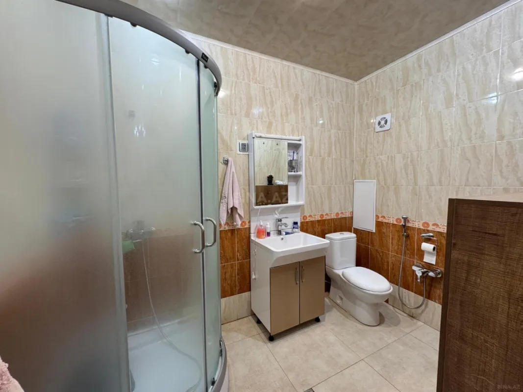 Satılır 4 otaqlı mənzil 154 m²