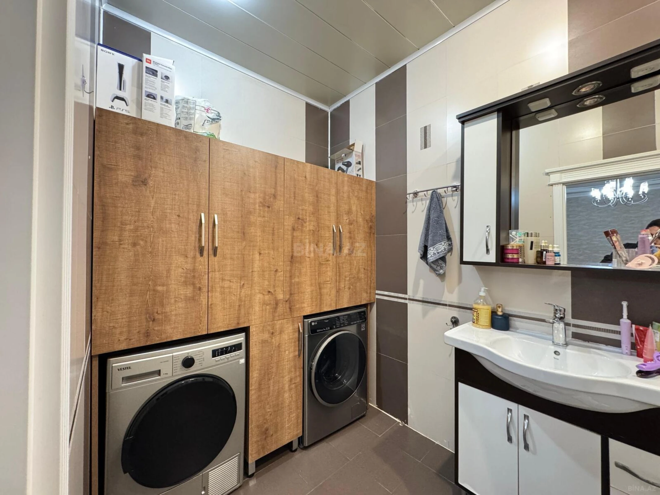 Satılır 4 otaqlı mənzil 154 m²