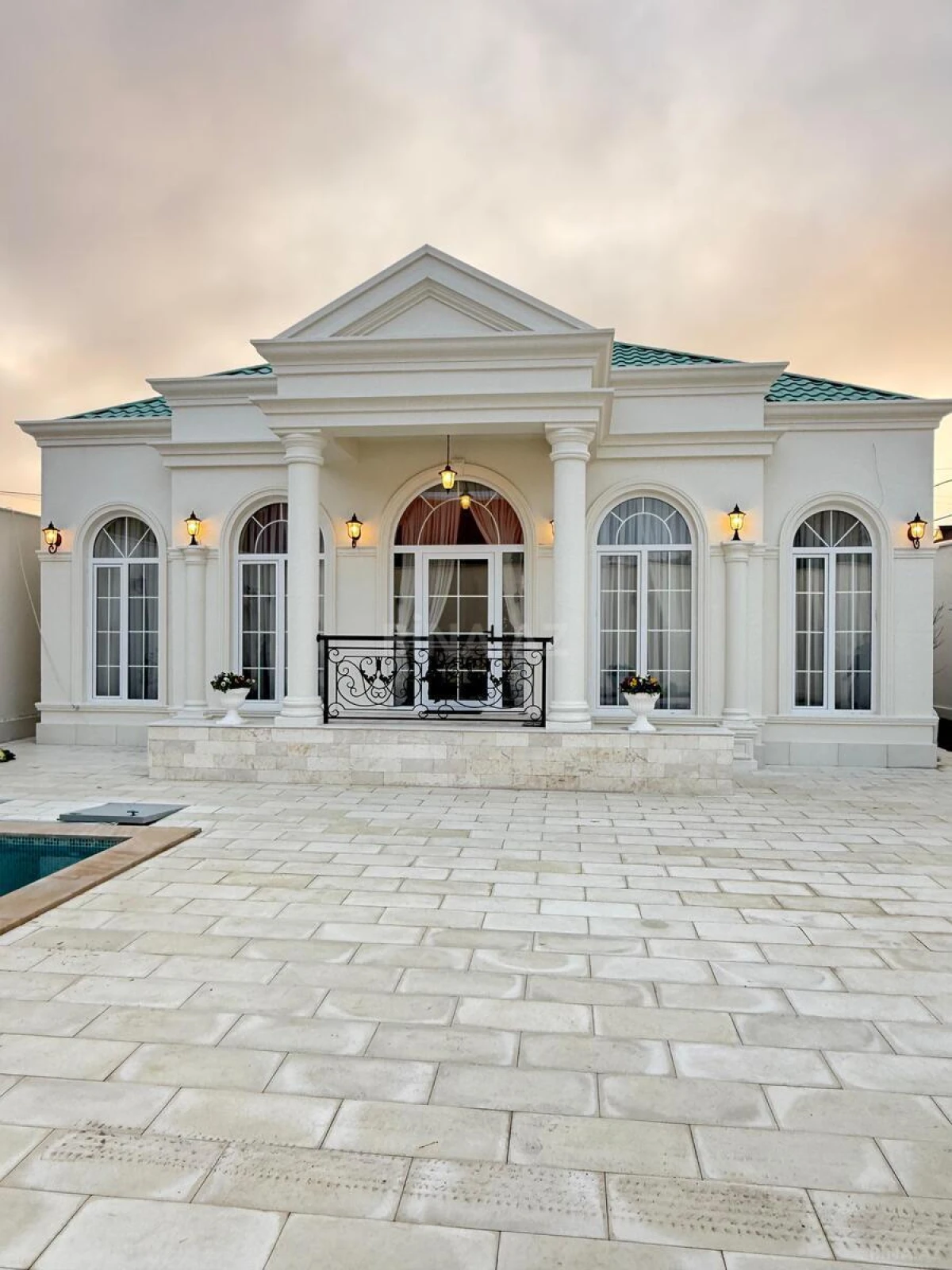 Satılır 4 otaqlı həyət evi 130 m²