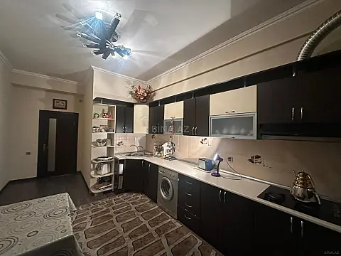 Satılır 3 otaqlı mənzil 140 m²