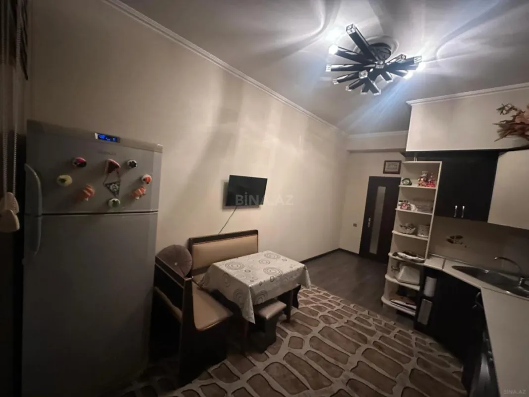 Satılır 3 otaqlı mənzil 140 m²