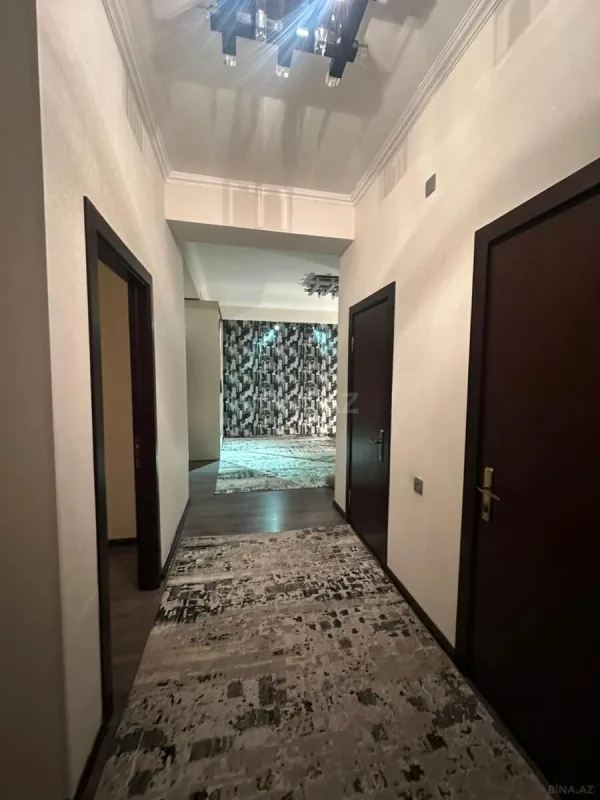 Satılır 3 otaqlı mənzil 140 m²