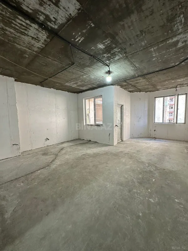 Satılır 3 otaqlı mənzil 123.5 m²