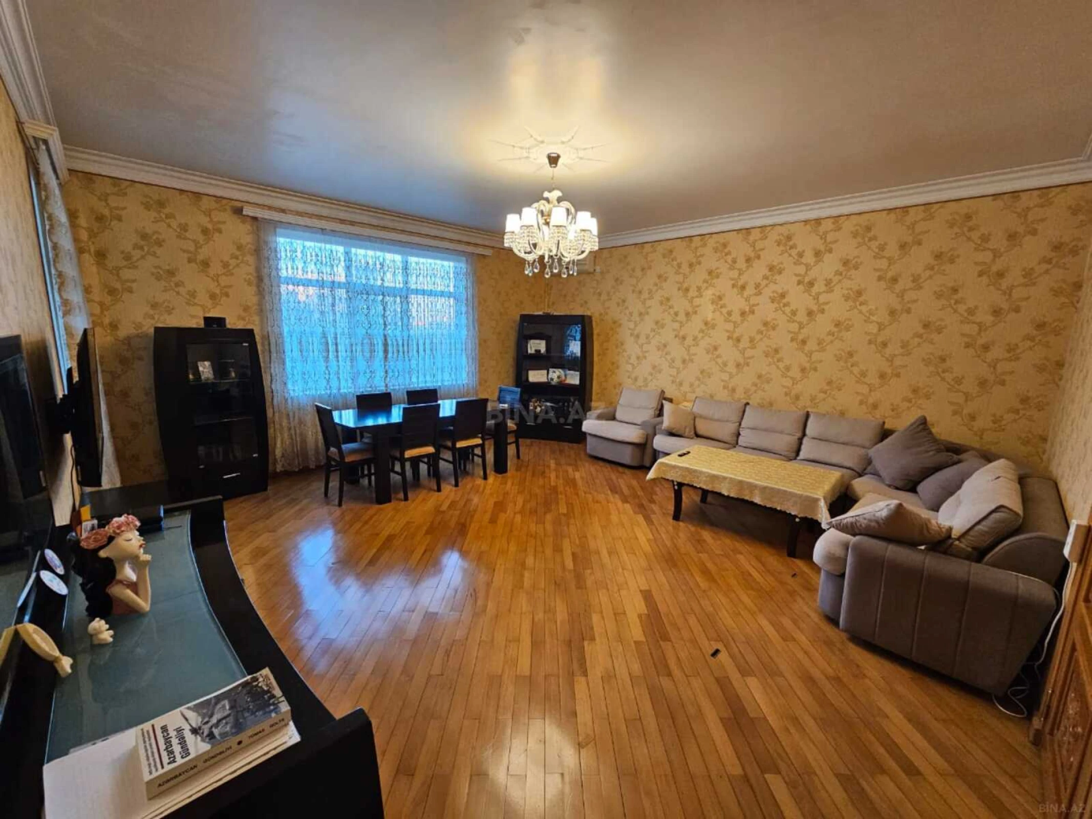 Kirayə verilir 3 otaqlı mənzil 135 m²