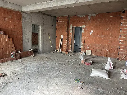 Satılır 3 otaqlı mənzil 137.1 m²