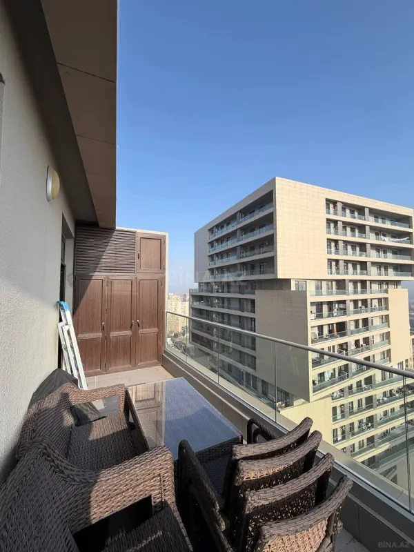 Satılır 3 otaqlı mənzil 144 m²