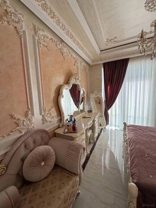 Satılır 3 otaqlı mənzil 144 m²