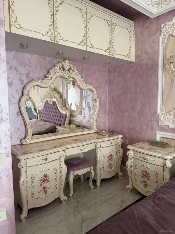 Satılır 3 otaqlı mənzil 144 m²
