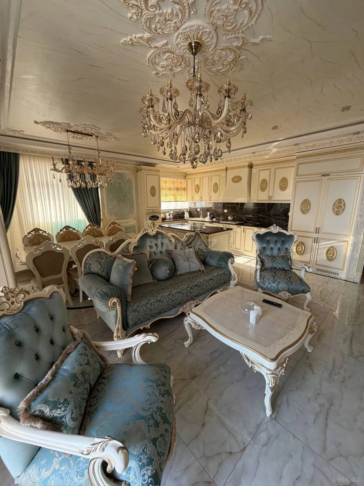 Satılır 3 otaqlı mənzil 144 m²