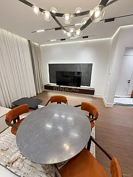 Kirayə verilir 2 otaqlı mənzil 90 m²