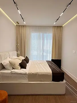 Kirayə verilir 2 otaqlı mənzil 90 m²