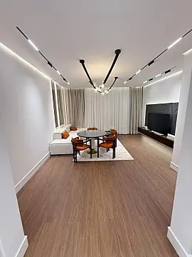 Kirayə verilir 2 otaqlı mənzil 90 m²