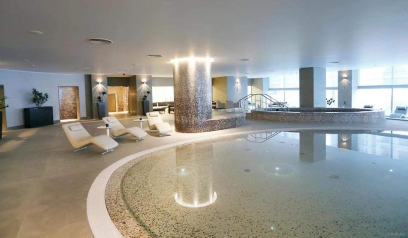 Kirayə verilir 2 otaqlı mənzil 90 m²