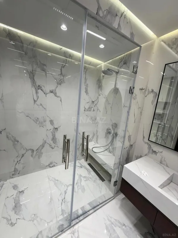 Kirayə verilir 2 otaqlı mənzil 90 m²