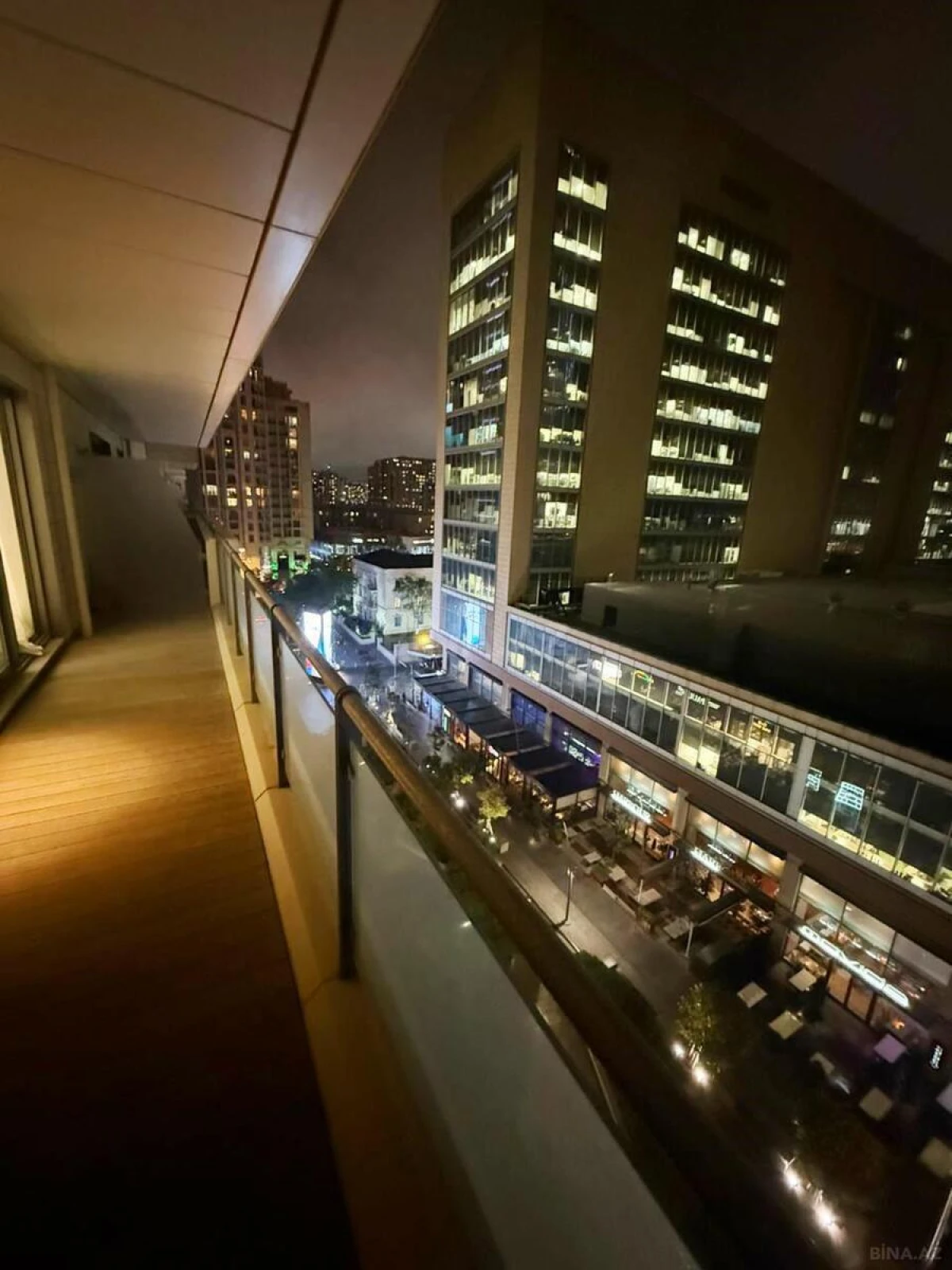 Kirayə verilir 2 otaqlı mənzil 90 m²