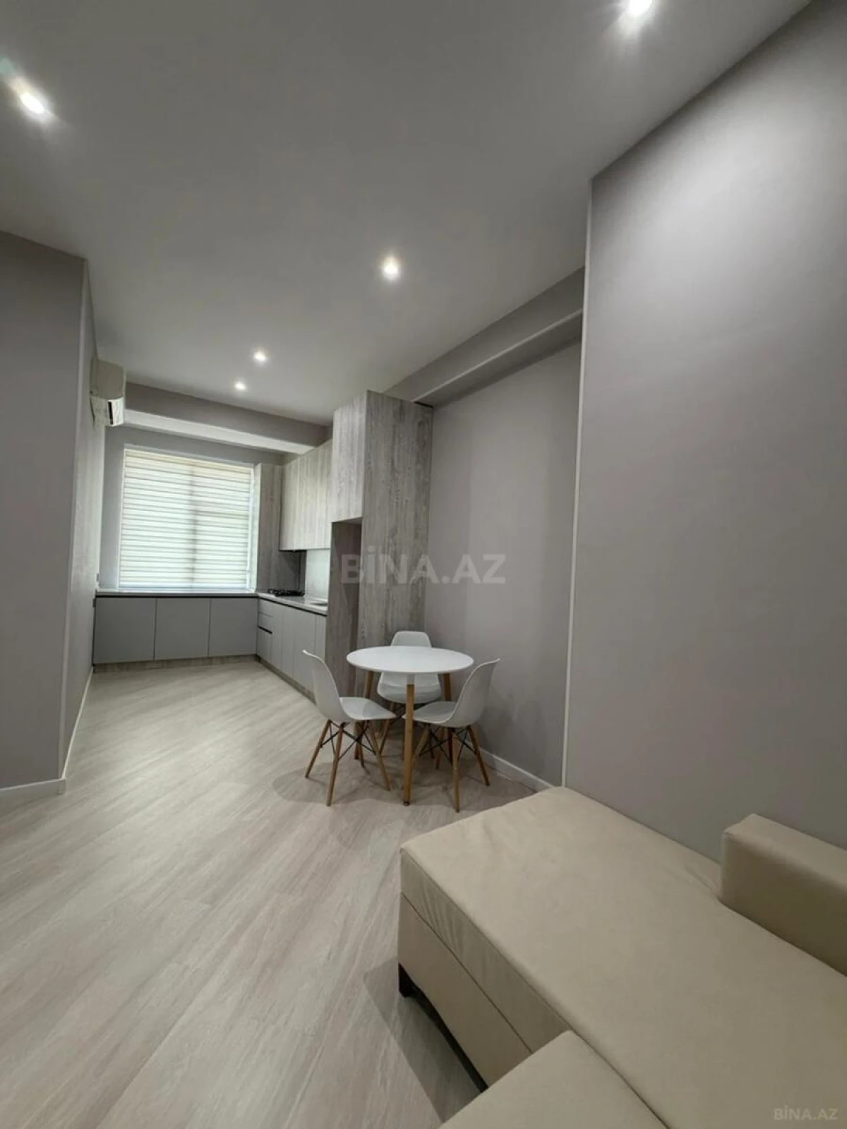 Satılır 2 otaqlı mənzil 60 m²