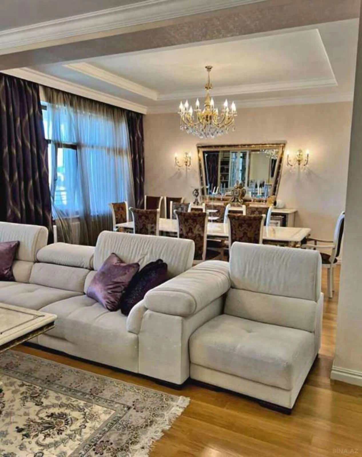 Satılır 3 otaqlı mənzil 189 m²