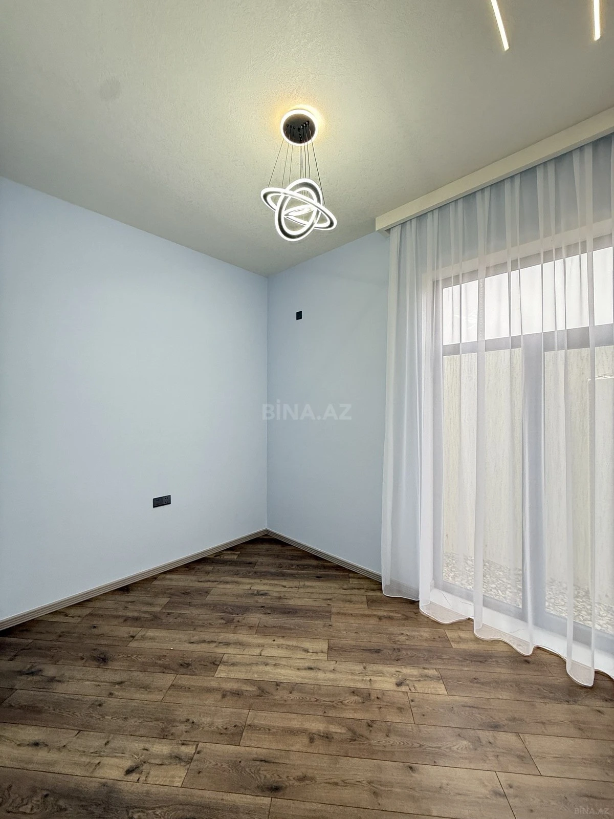 Satılır 4 otaqlı həyət evi 140 m²