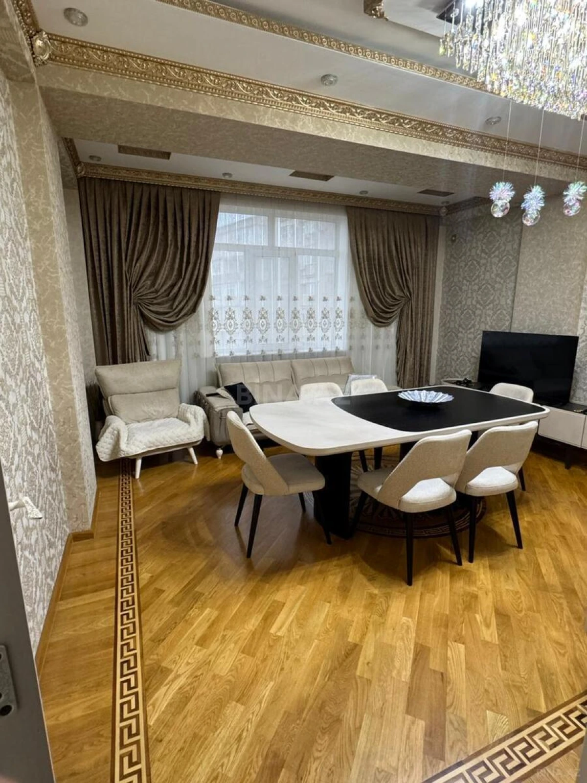 Satılır 2 otaqlı mənzil 86 m²