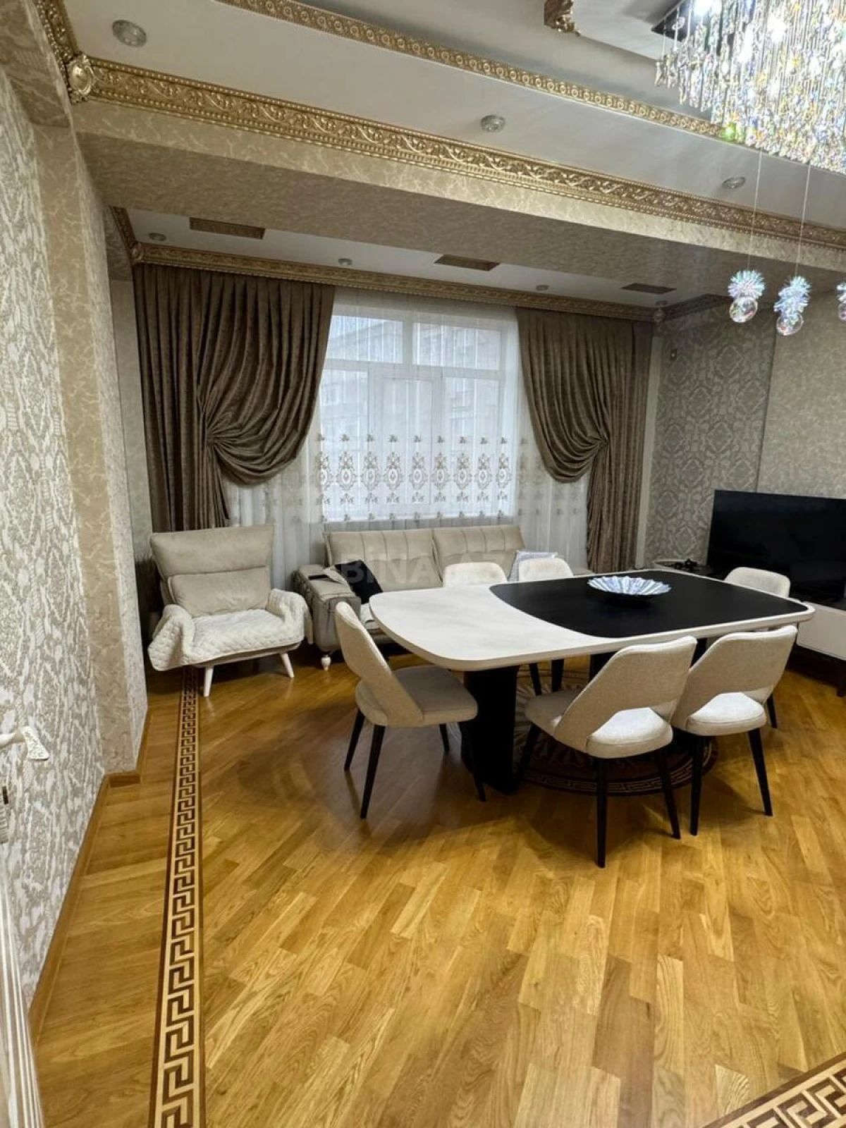 Satılır 2 otaqlı mənzil 86 m²