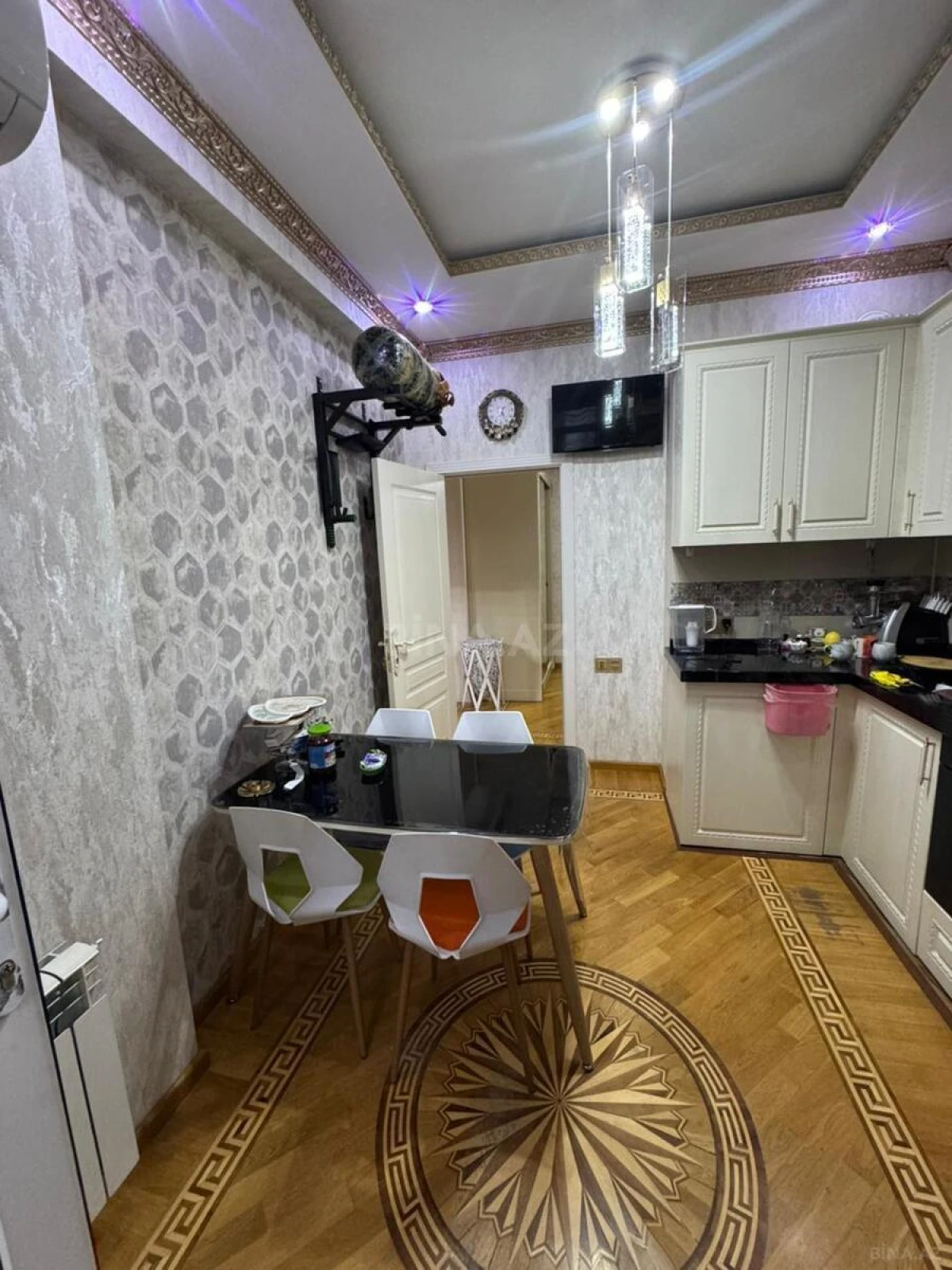 Satılır 2 otaqlı mənzil 86 m²